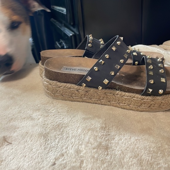 Steve Madden Platform sandals with gold studs and spikes! - Picture 2 of 3